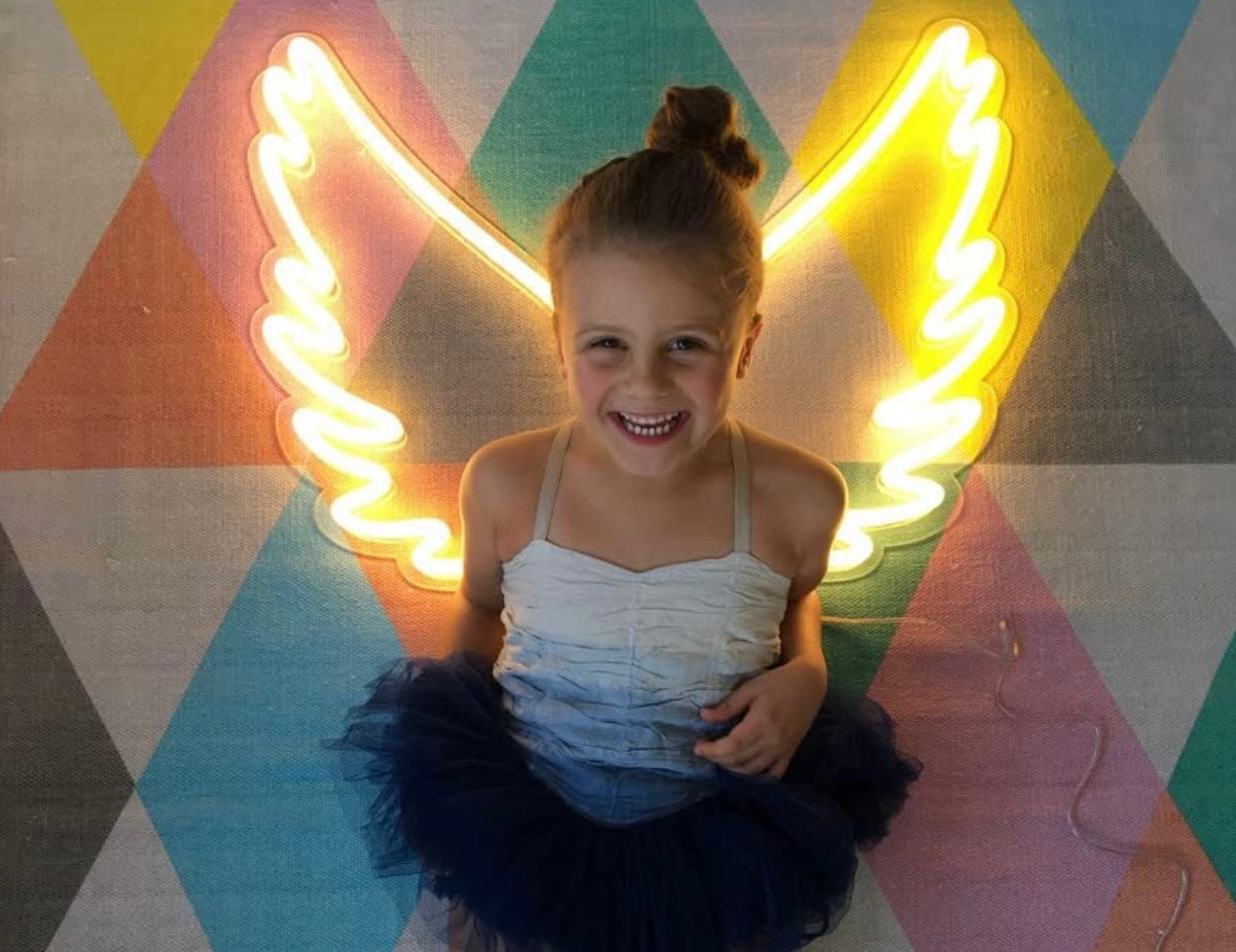 Neon Night Light,Angel Wings Neon Signs,USB Powered Acrylic Neon Signs,for Girl Bedroom, Kids Room,Wedding Decor,Teenage Birthday’s Gift